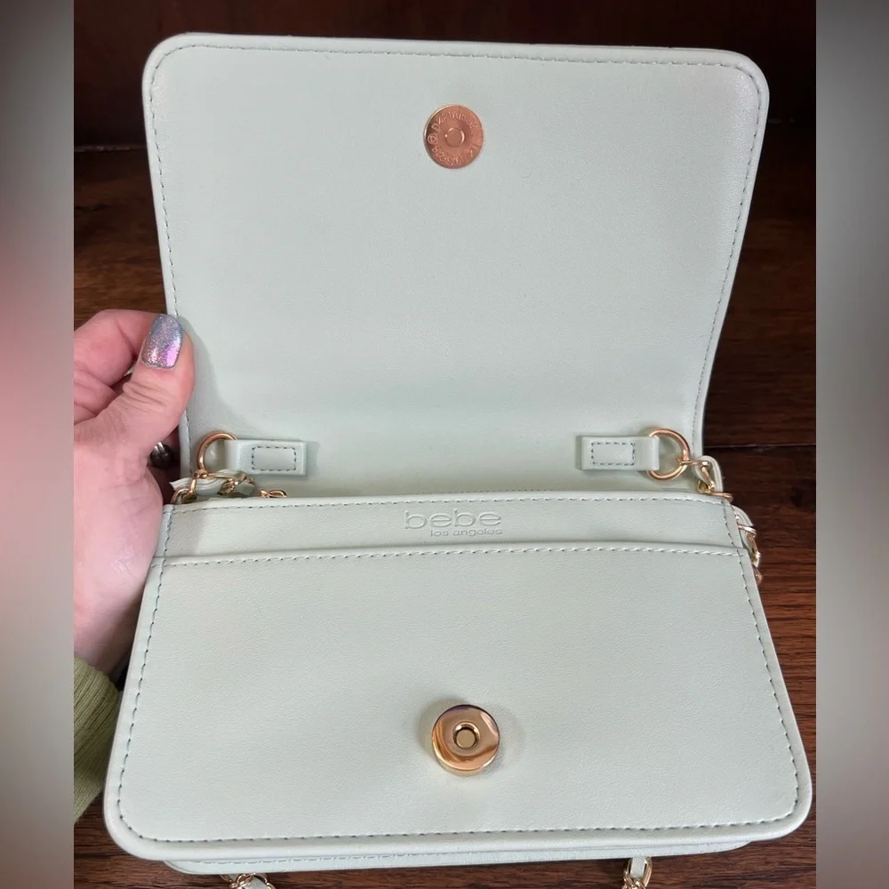 Bebe Los Angeles NWOT - Womens Crossbody Purse - Picture 3 of 9